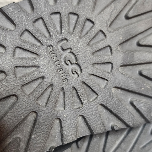 Ugg Black Classic Cardy Knit Boots Women's Size 7 - Picture 11 of 16